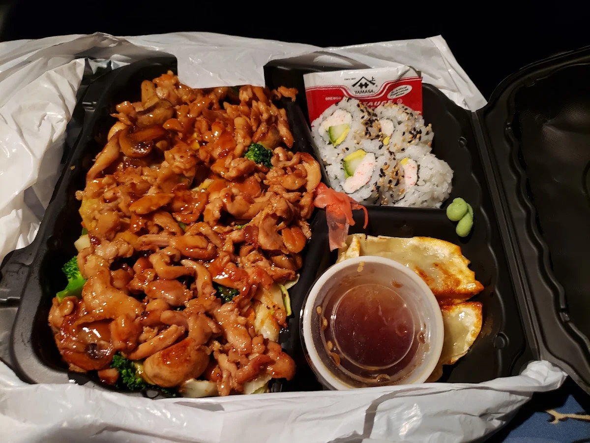 Chicken Noodleful Bento Box with Cali Rolls and Guoza with Extra Veggies