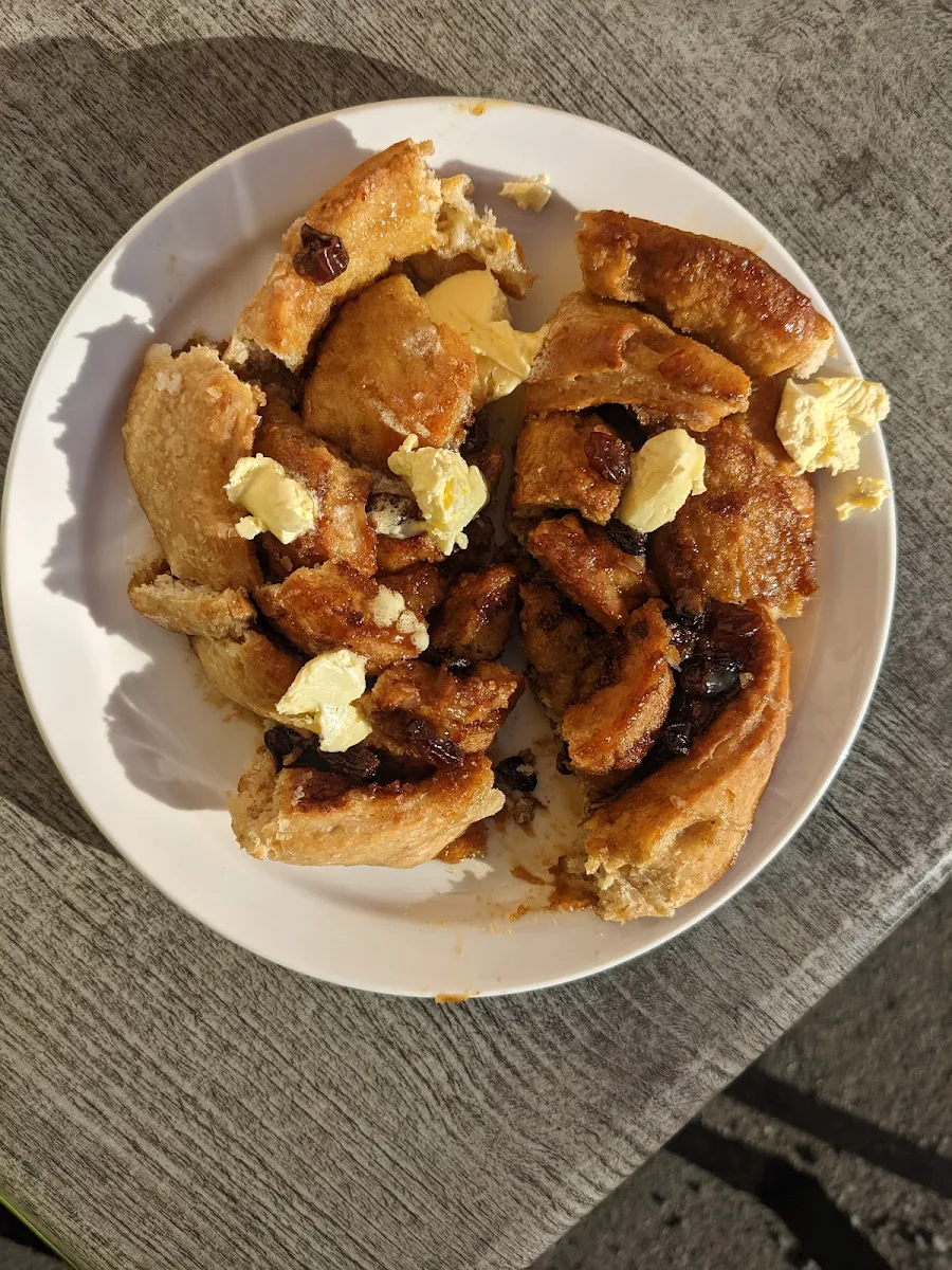 Cinnamon Bun with Raisins