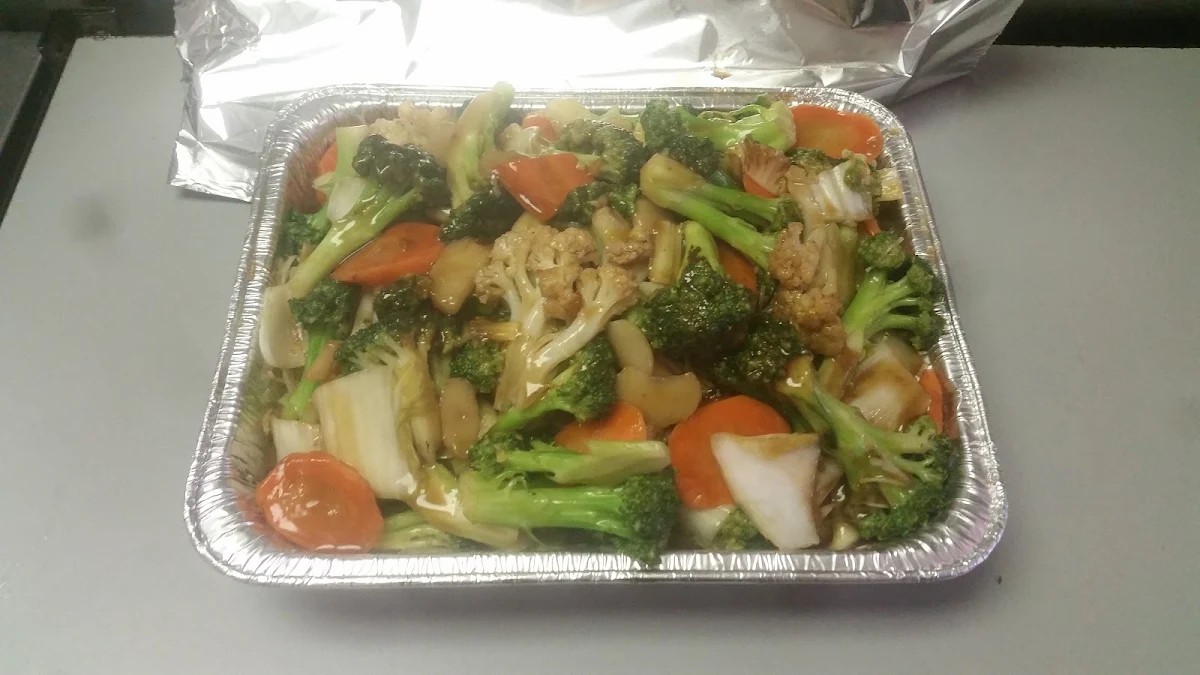 Cantonese Style Chow Mein
