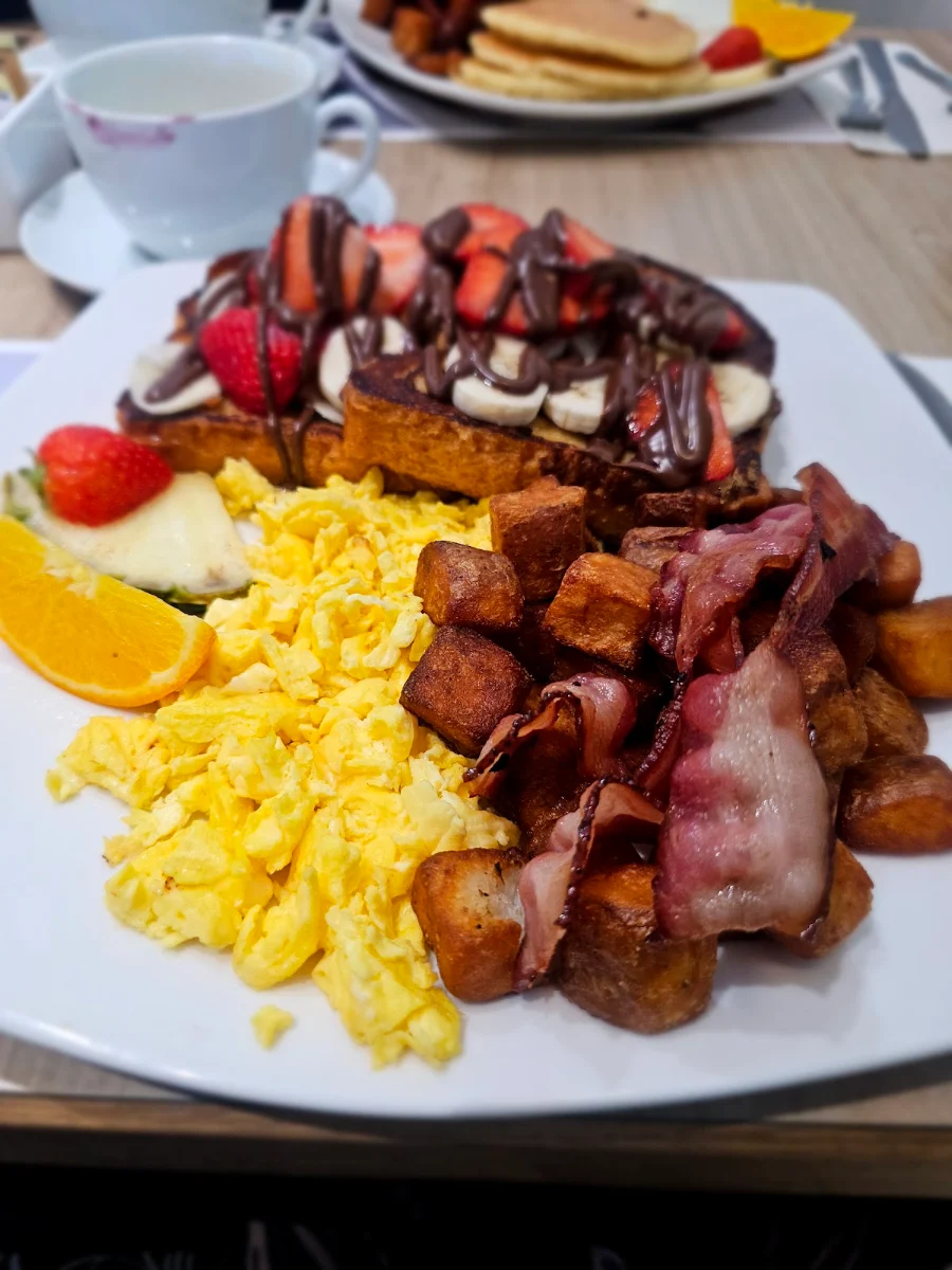 French Toast - French Toast & Fruits Pain Perdu - Pain Perdu Et Fruits