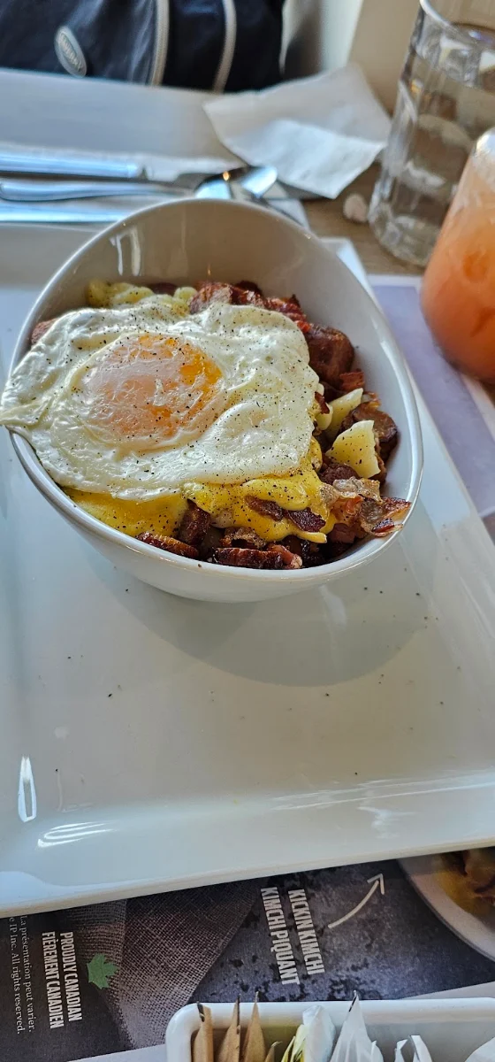 Small Breakfast Poutine Petite Poutine Déjeuner