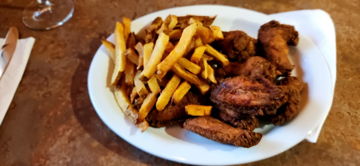 Wings with Fries