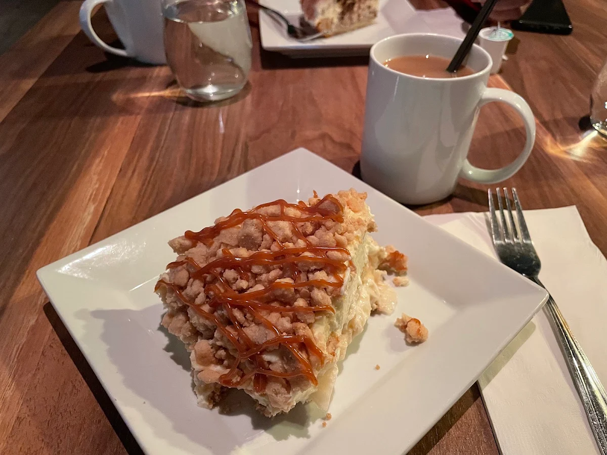 Apple Crumble Cheese Pie
