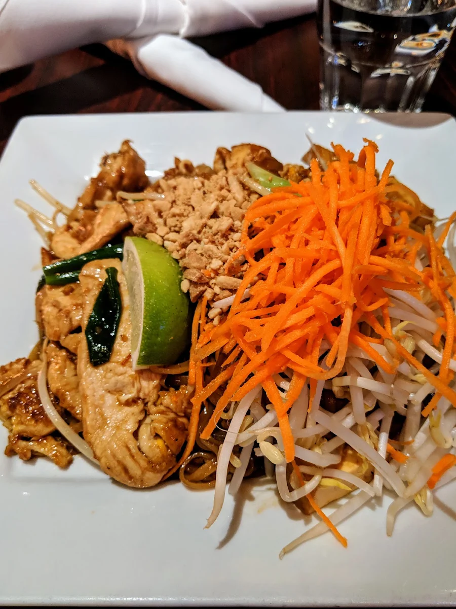 Chicken Pad Thai
