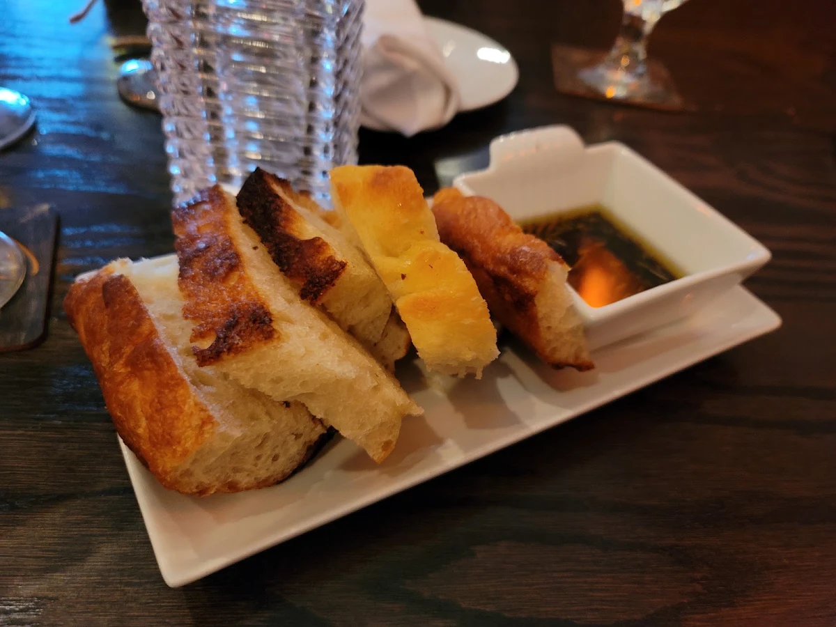 Starter Olive Oil and Warm Bread