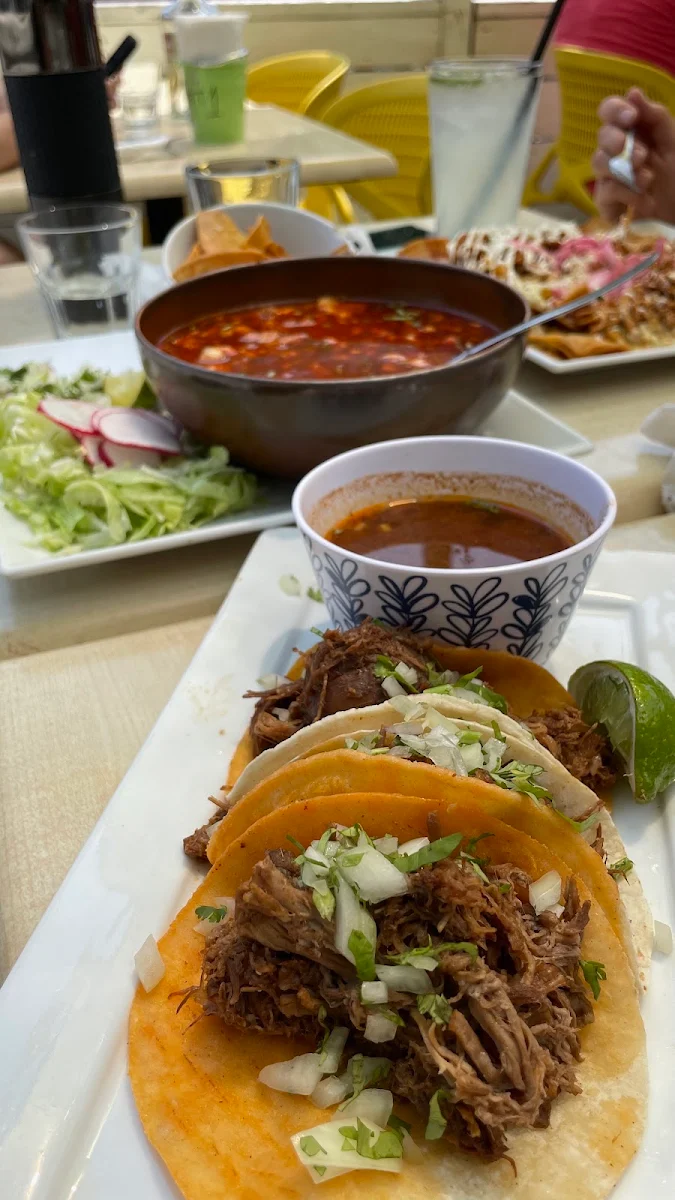 Tacos Au Boeuf Effiloché Birria Con Consomé