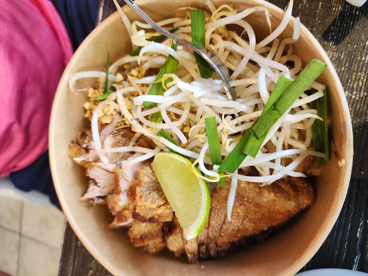 Pad Thai Moo Grob