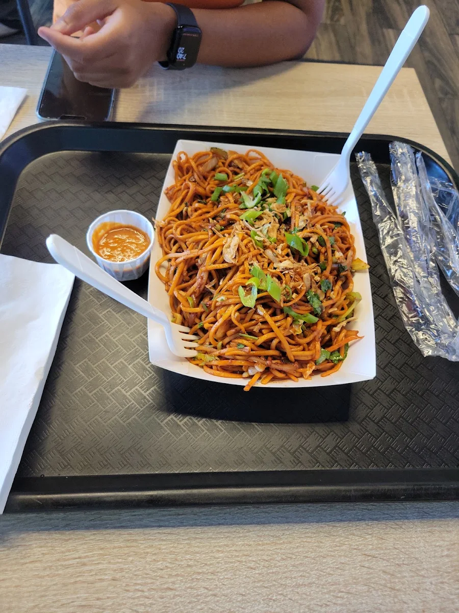 Himalayan Kitchen Special Chow Mein Veg or Chicken