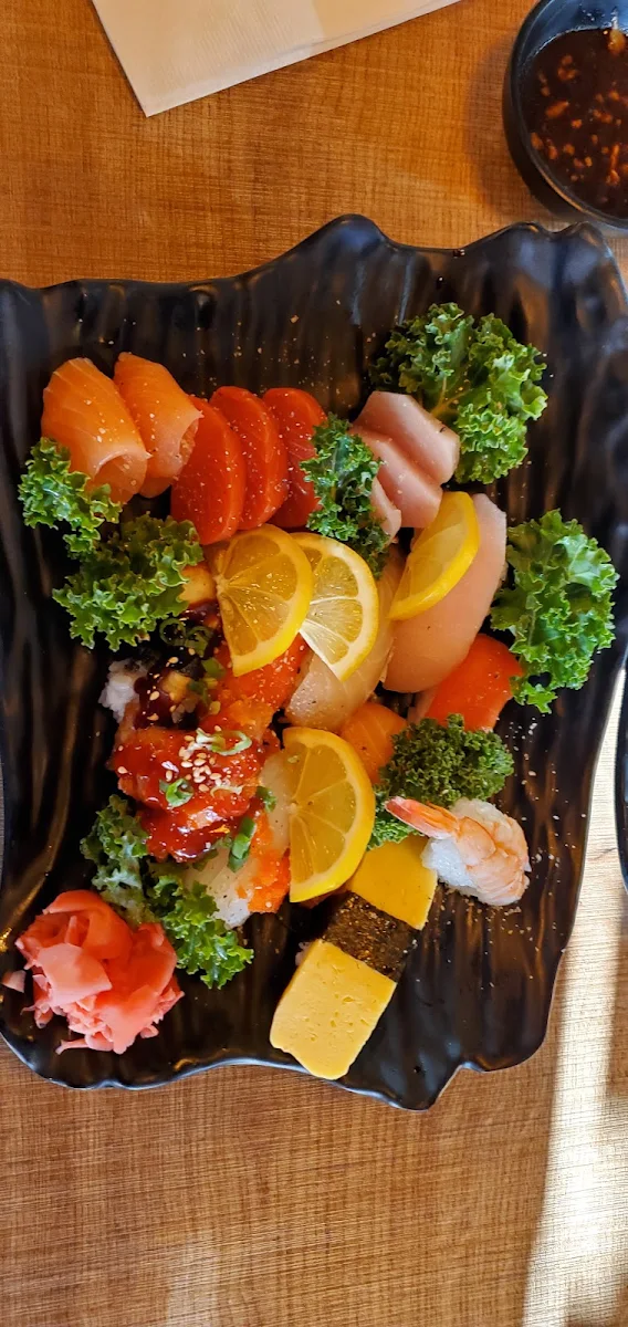 Spicy Assorted Sashimi