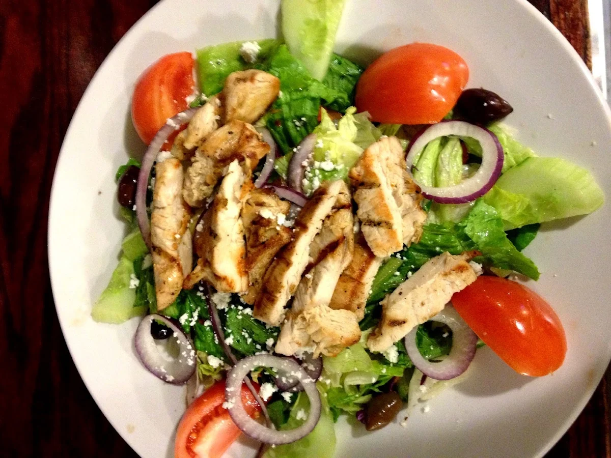 Greek Salad with Grilled Chicken