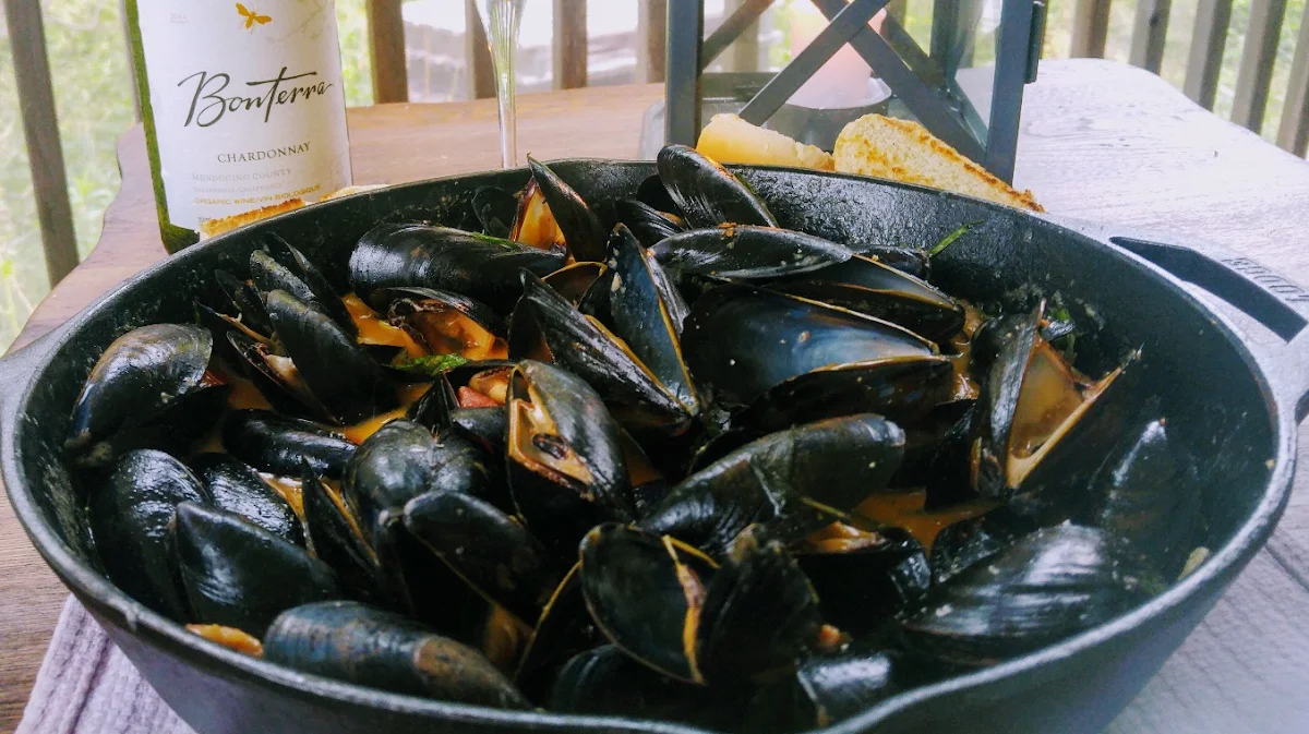 Mussels in a White Wine Herb Broth