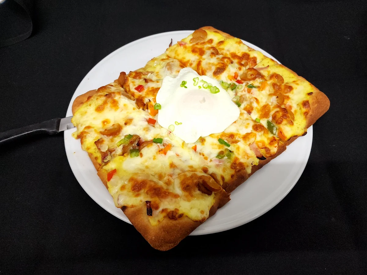 Breakfast Pizza