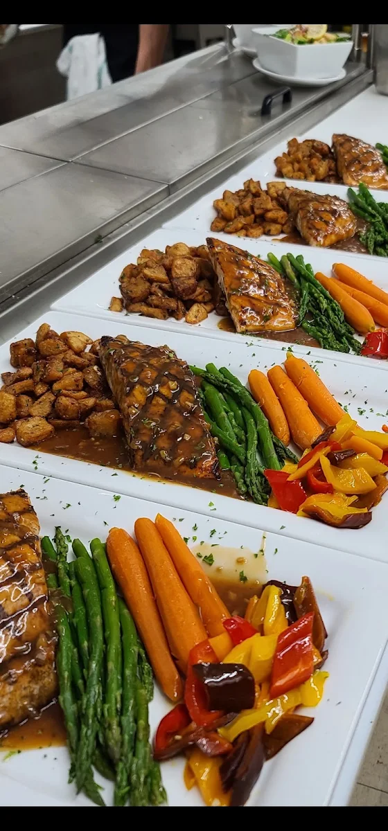 Grilled Salmon with Ginger and Maple Sauce