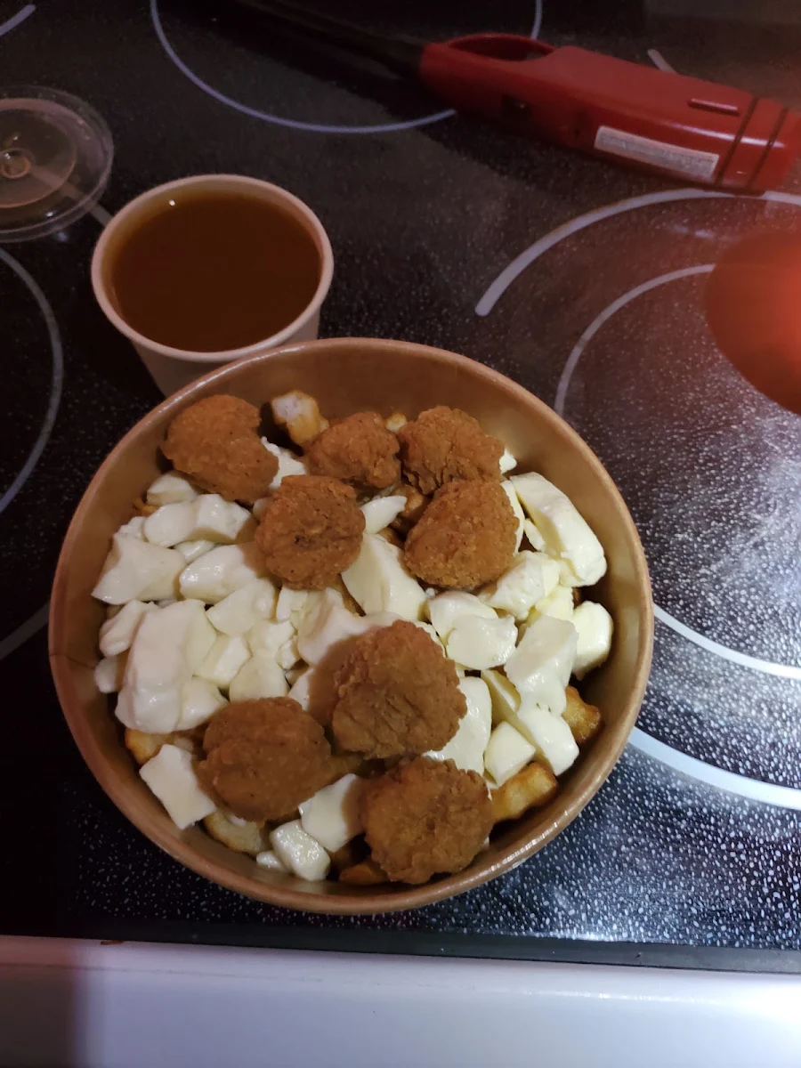 Popcorn Chicken Poutine