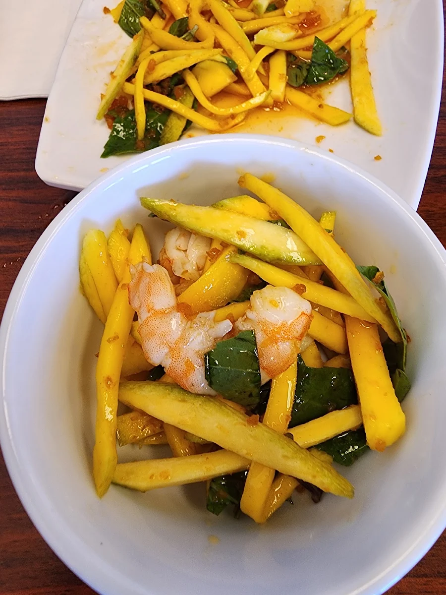 Salad Roll / Gỏi Cuốn (2 Pcs)