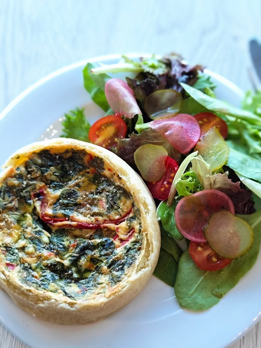 Quiche, Caviar Bistro