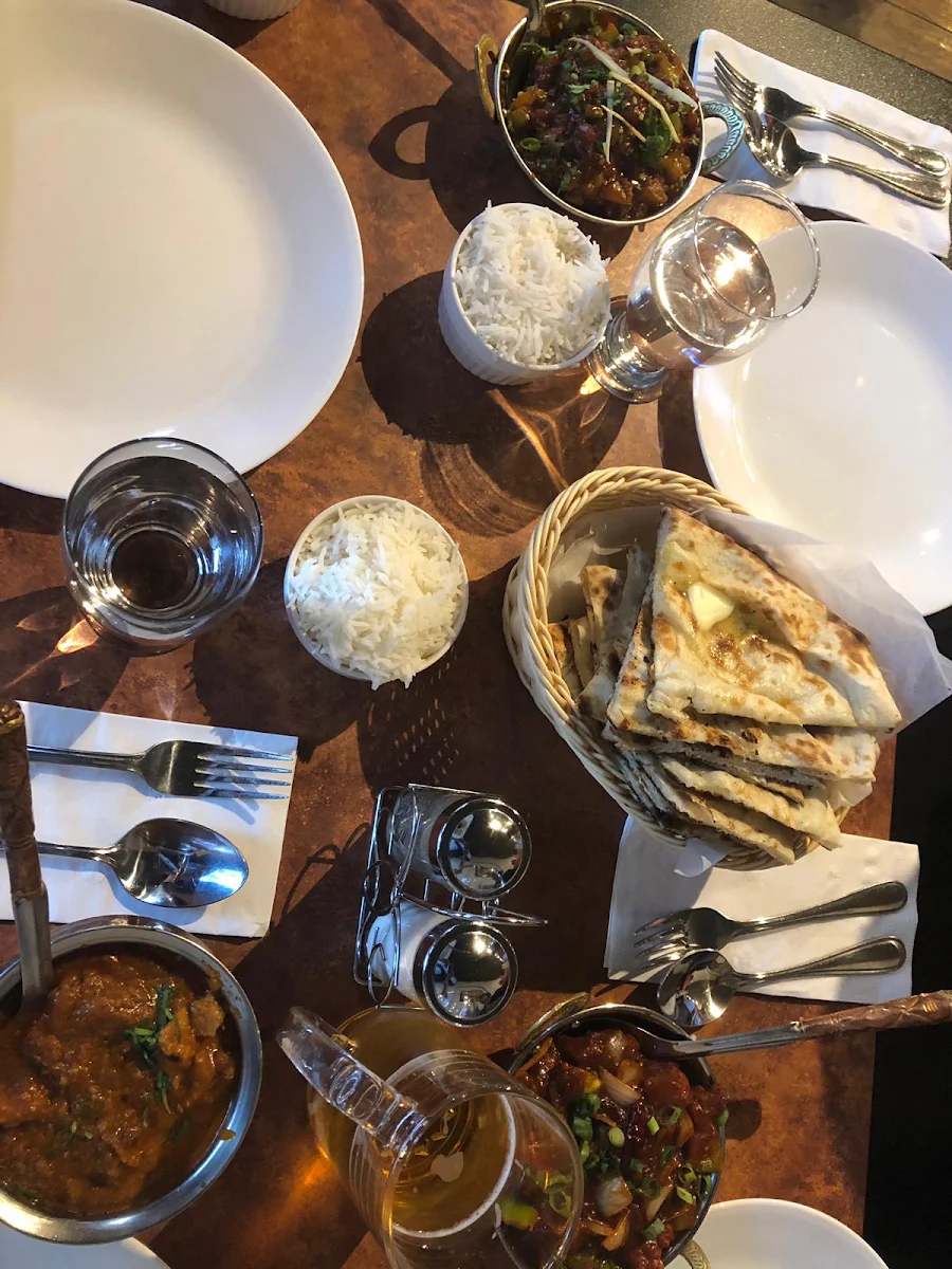 Butter Naan Gobi Manchurian Chilli Chicken