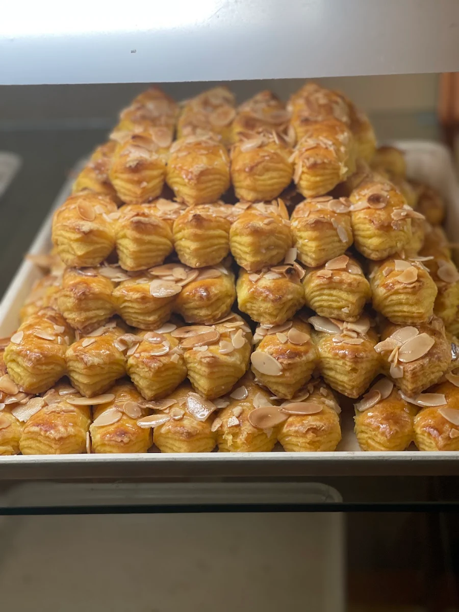 Seashell Walnut Baklava 10 Pieces