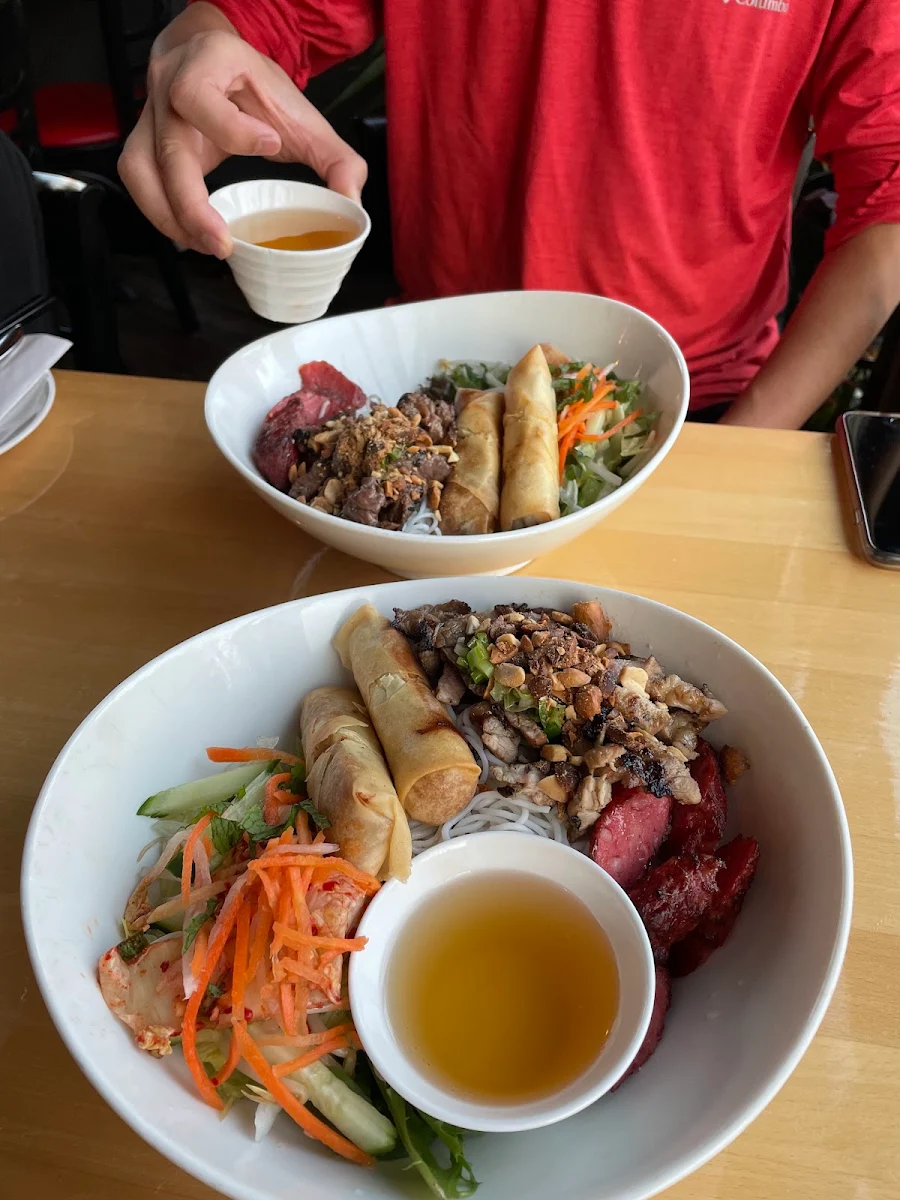 Rice Noodles with Grilled Pork