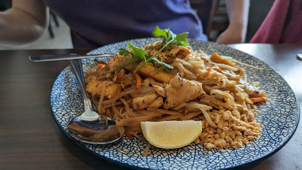 Chicken Pad Thai