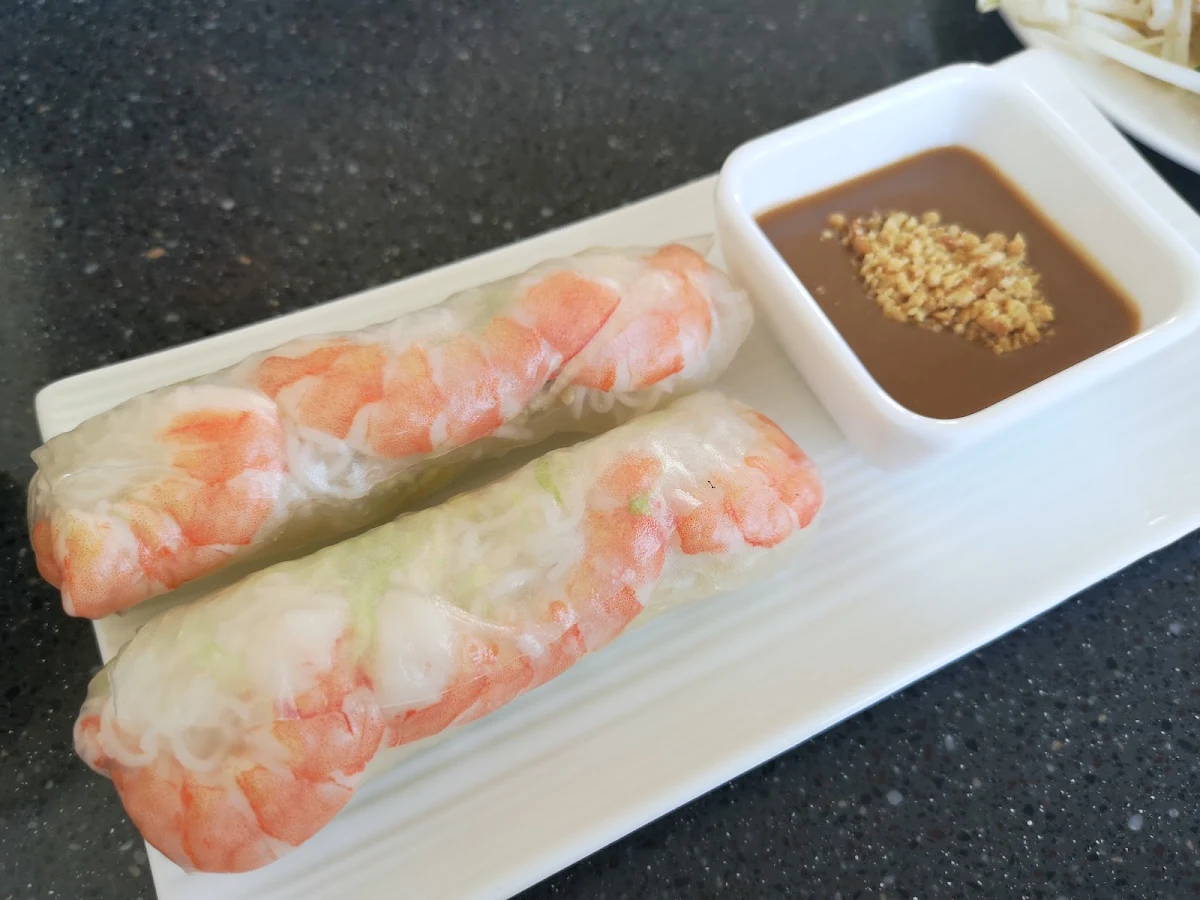 Shrimp Rice Rolls with Peanut Sauce