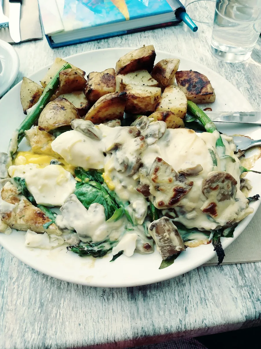 Bénédictine Aux Asperges Champignons Et Sauce Aux Champignons