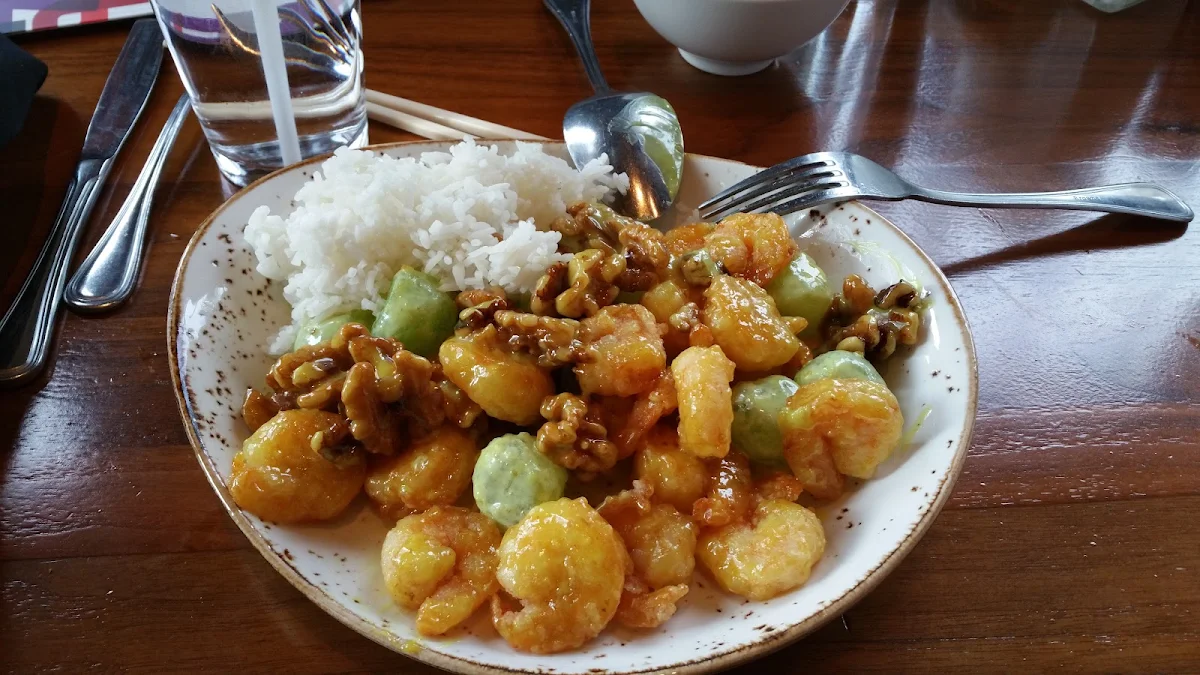 Walnut Shrimp with Melon