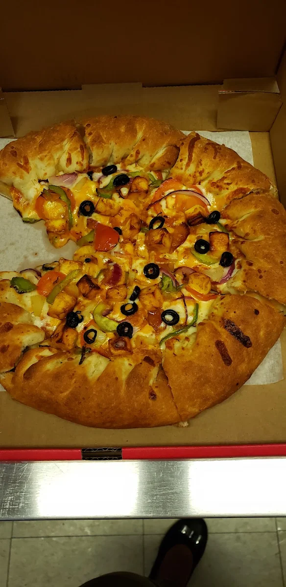 Veggie Jalapeno Popper Crust Pizza