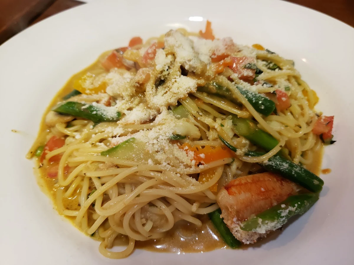 Spaghetti with Dungeness Crab Meat in Coconut Curry Sauce