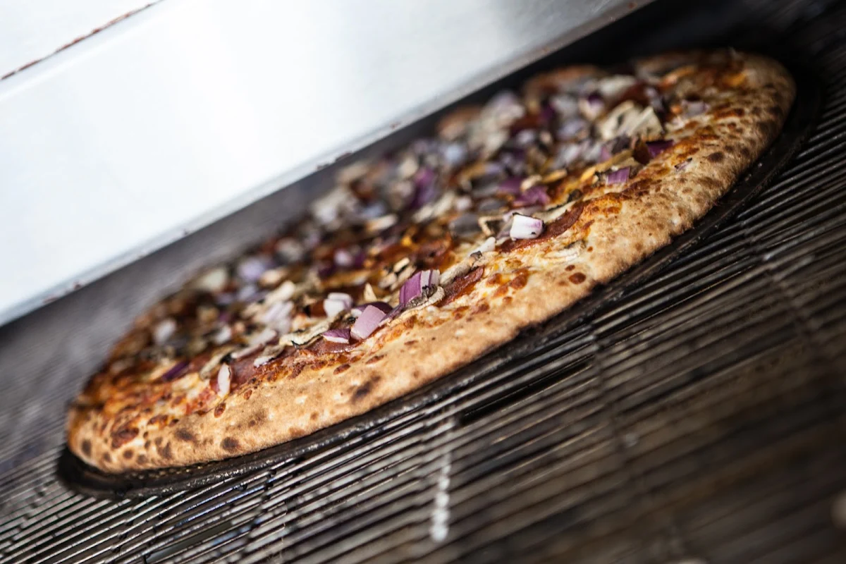 Highlights, Gino's Pizza