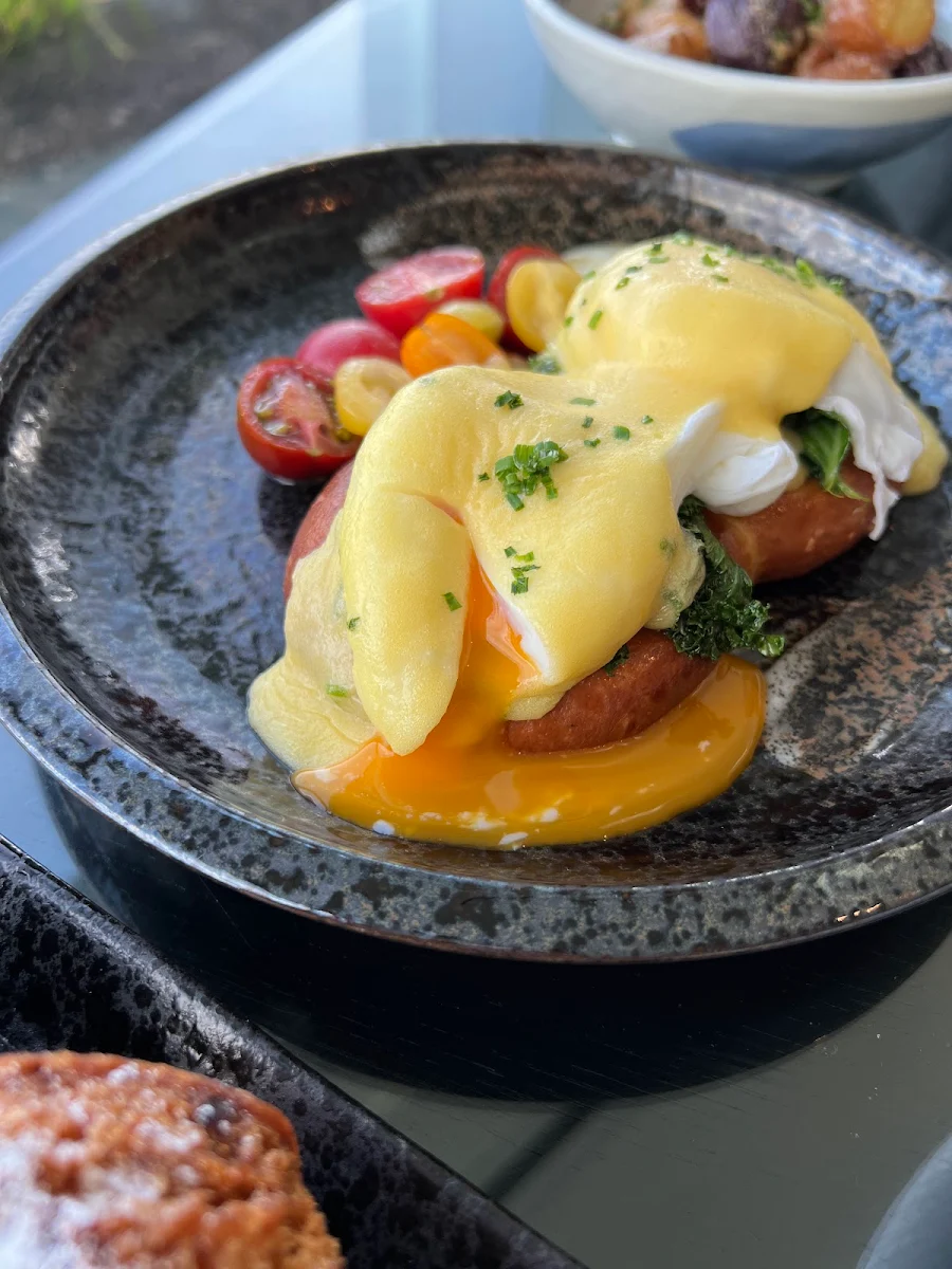 Salmon Benedict