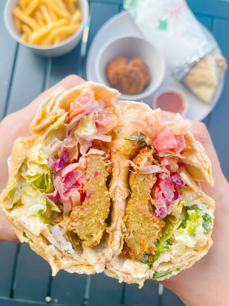 Falafel Wrap Fries
