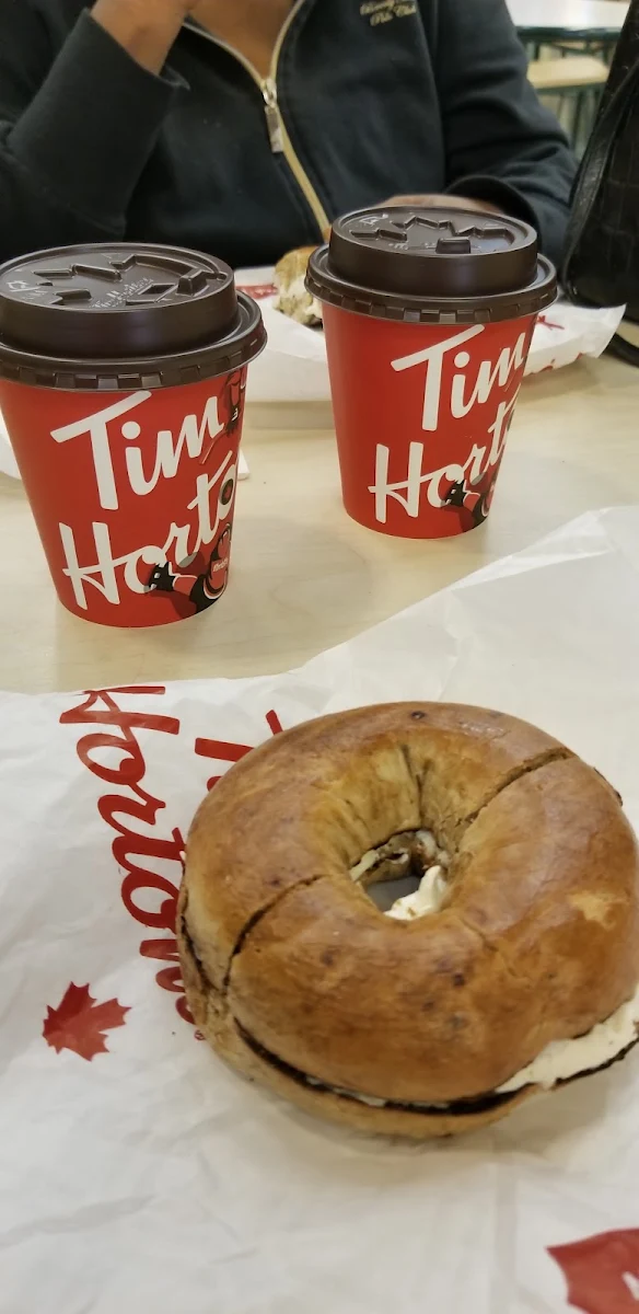Cinnamon and Rasin Bagel with Plain Cream Cheese