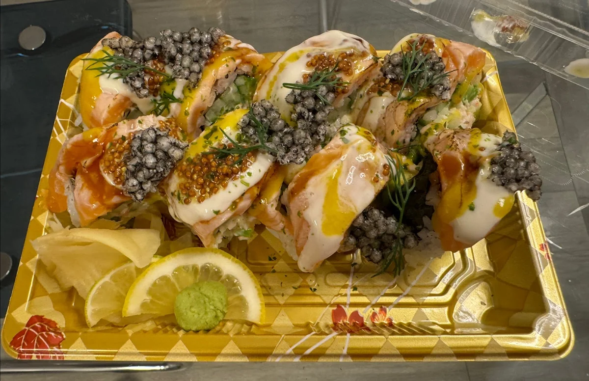 Seared Salmon Roll
