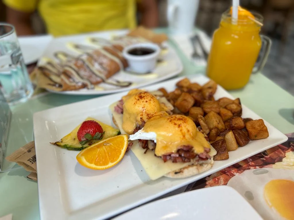 Chicago Eggs Benedict