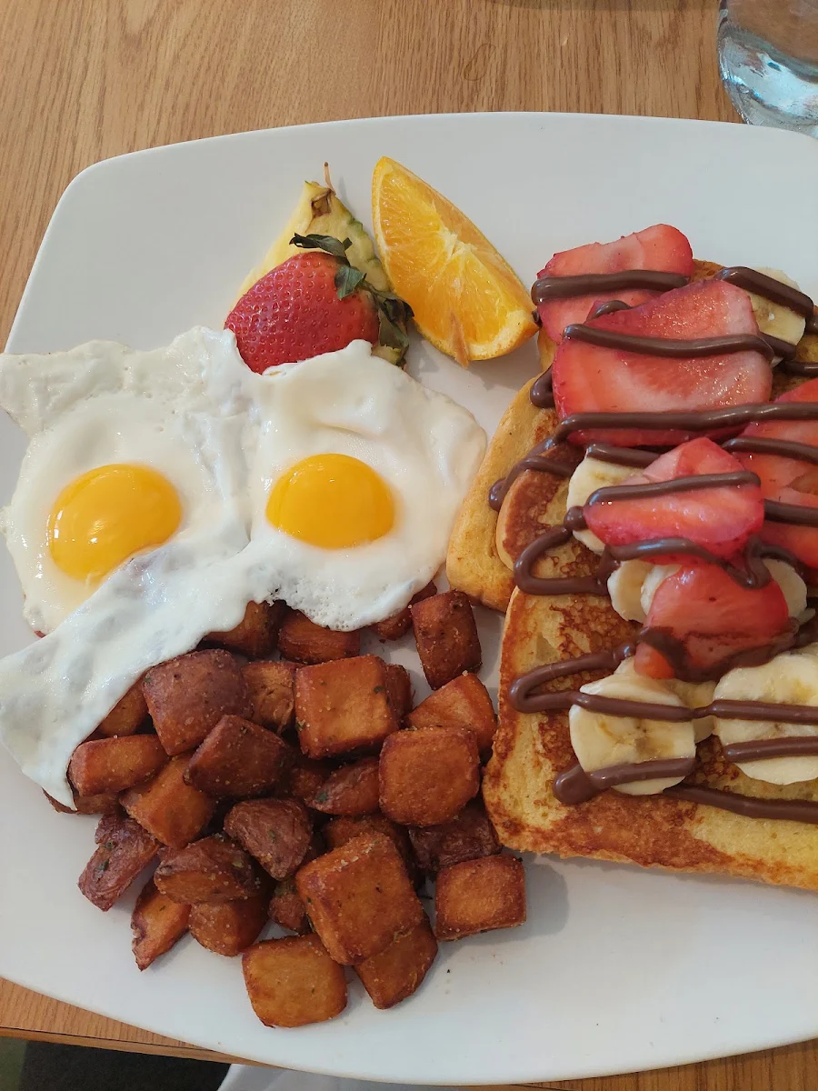 French Toast with Fruit