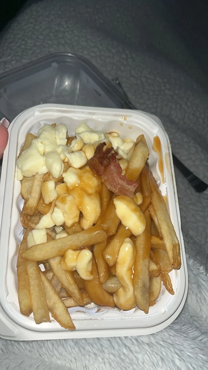 Small Poutine Cals 330