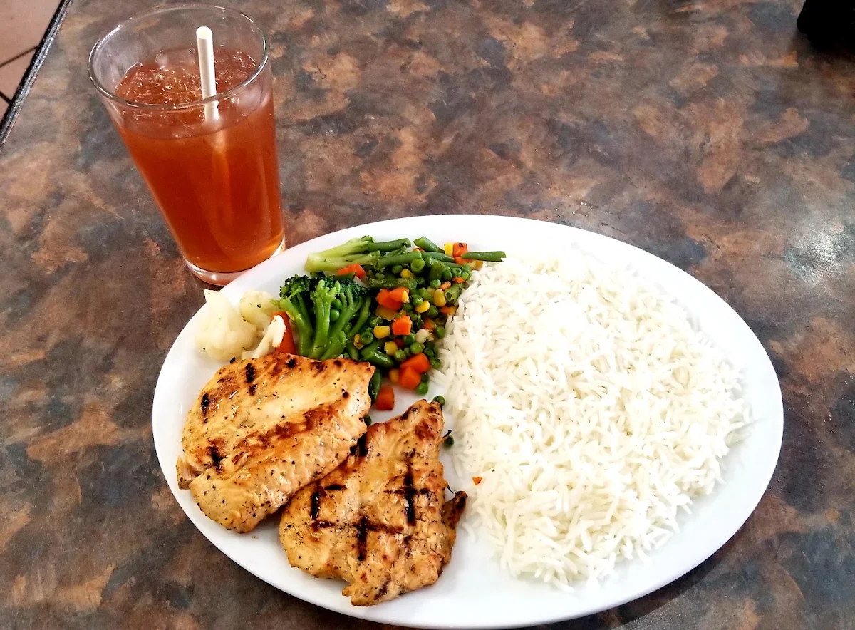 Grilled Chicken and Rice