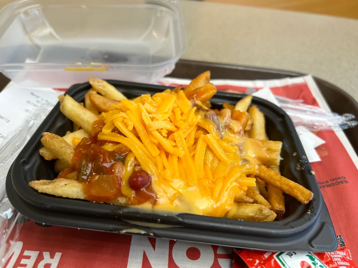 Chili Cheese Fries Cals 520