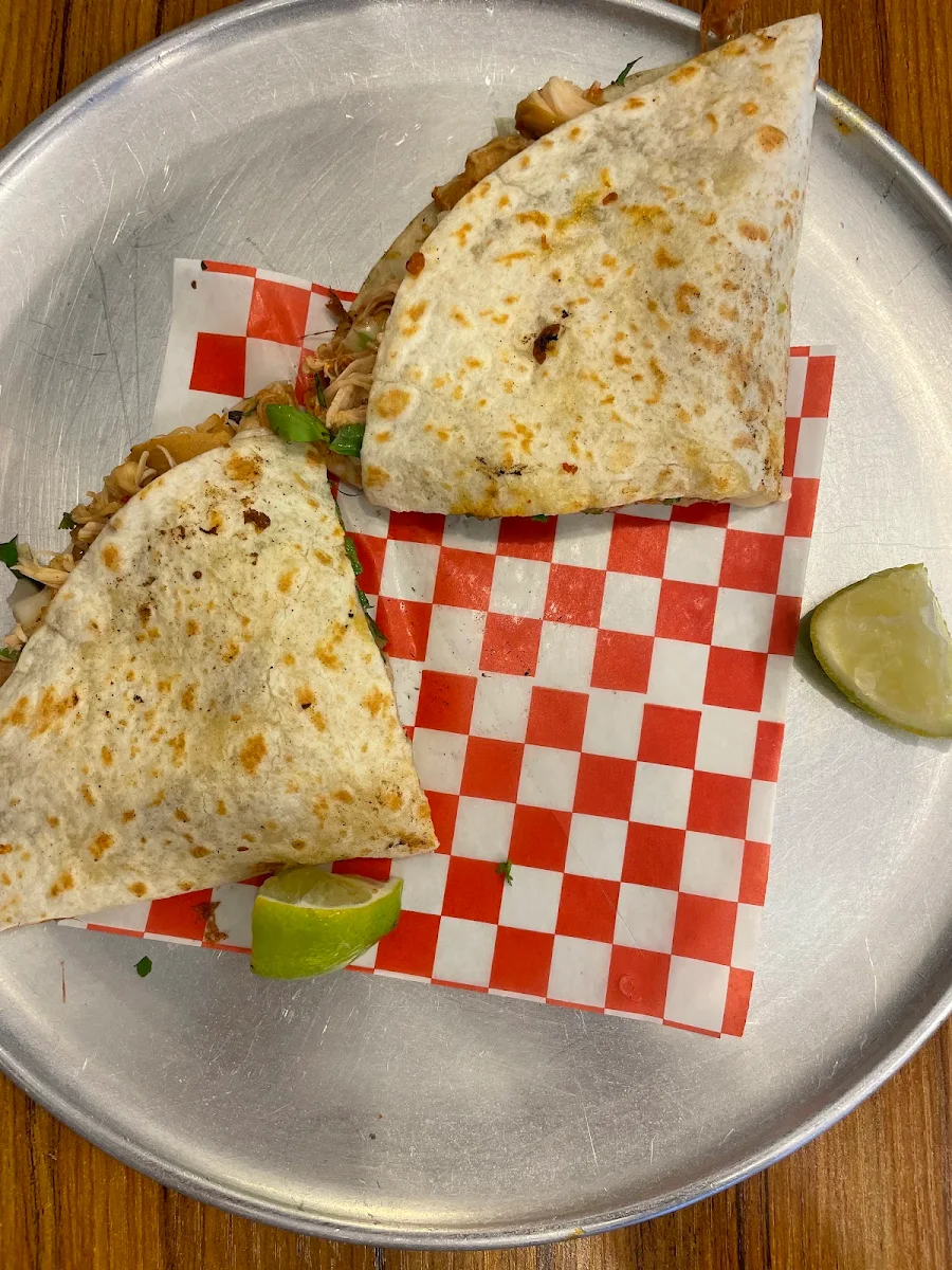Quesadilla De Pollo
