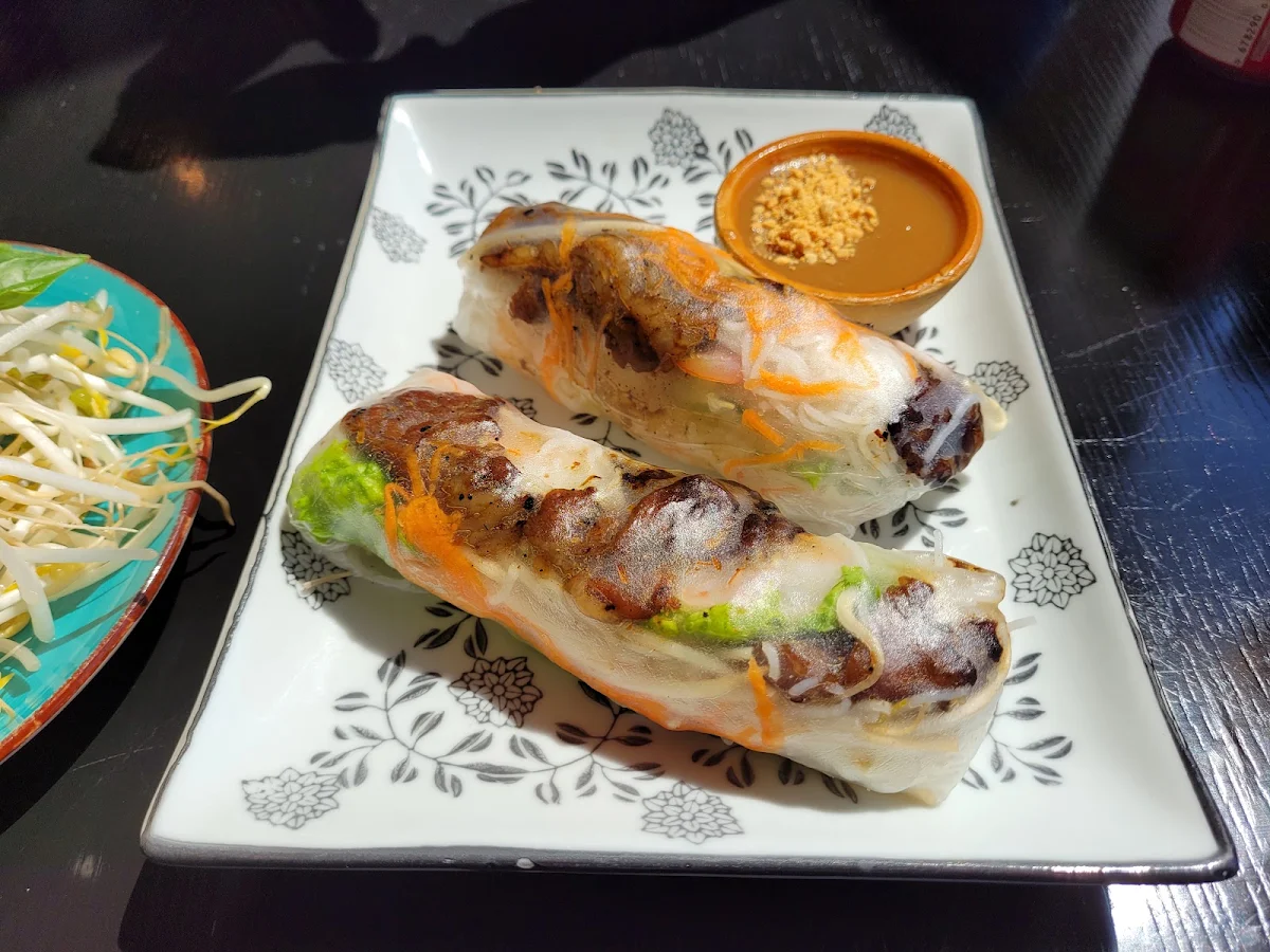 Single Set Meal Shrimp - Rice Noodle Soup Salad Rolls