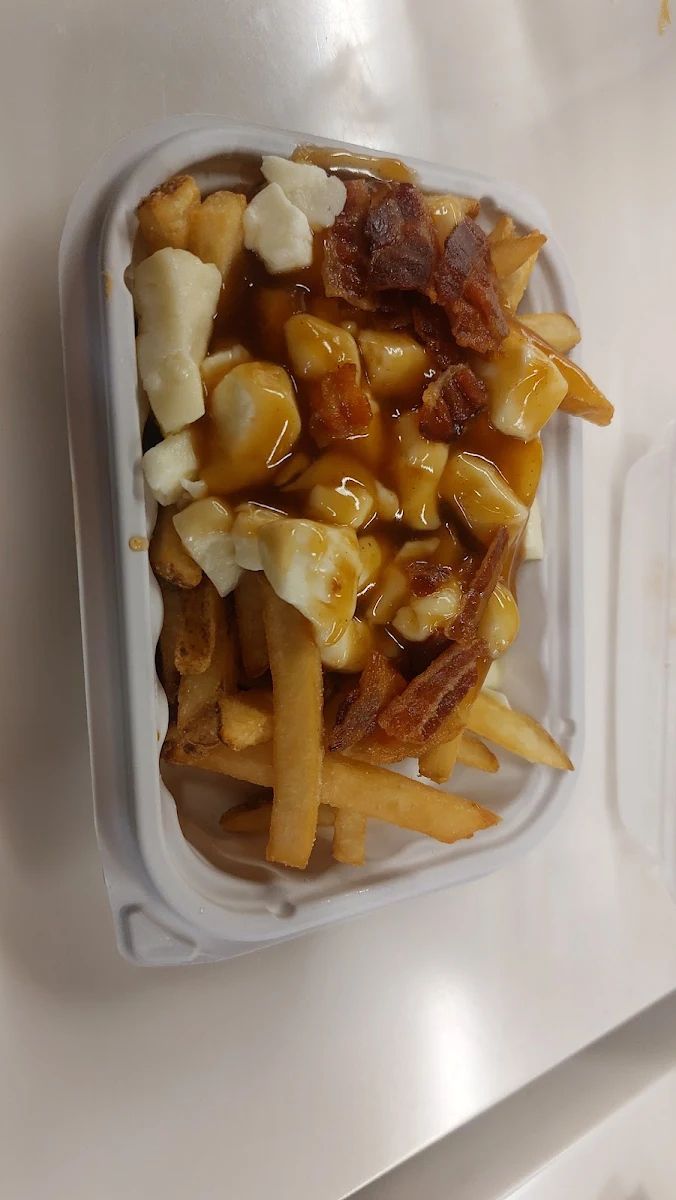 Small Poutine Cals 330
