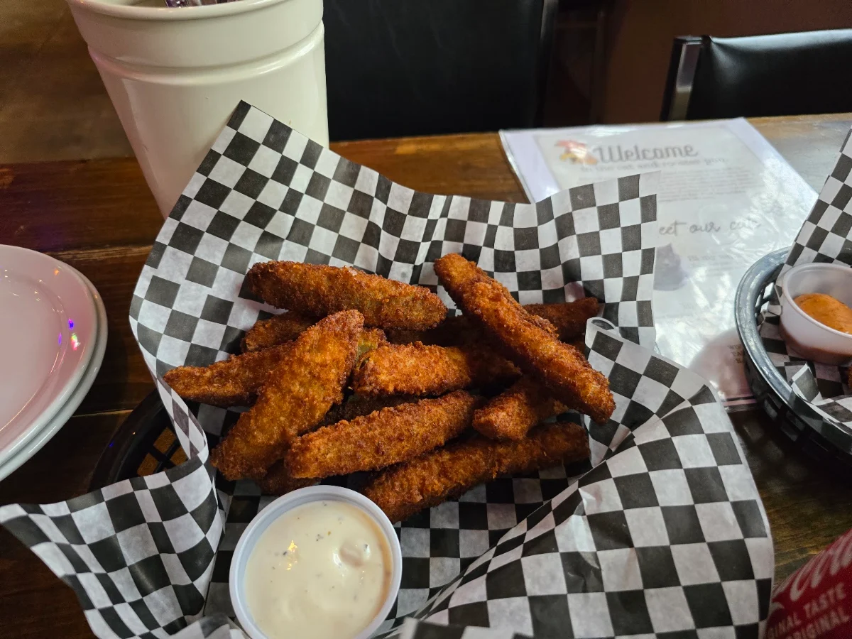 Highlights, The Cat & Rooster Pub