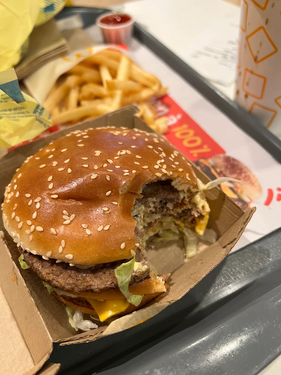 Big Mac and Cheeseburger