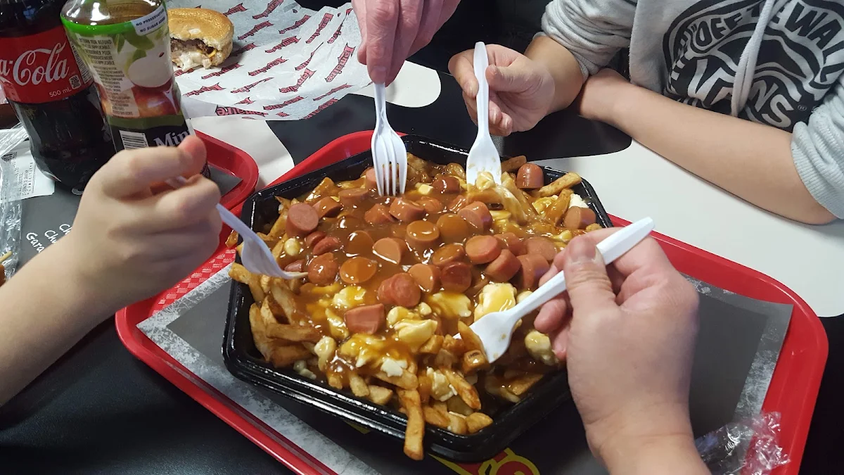 Poutine Régulière Taille Moyenne