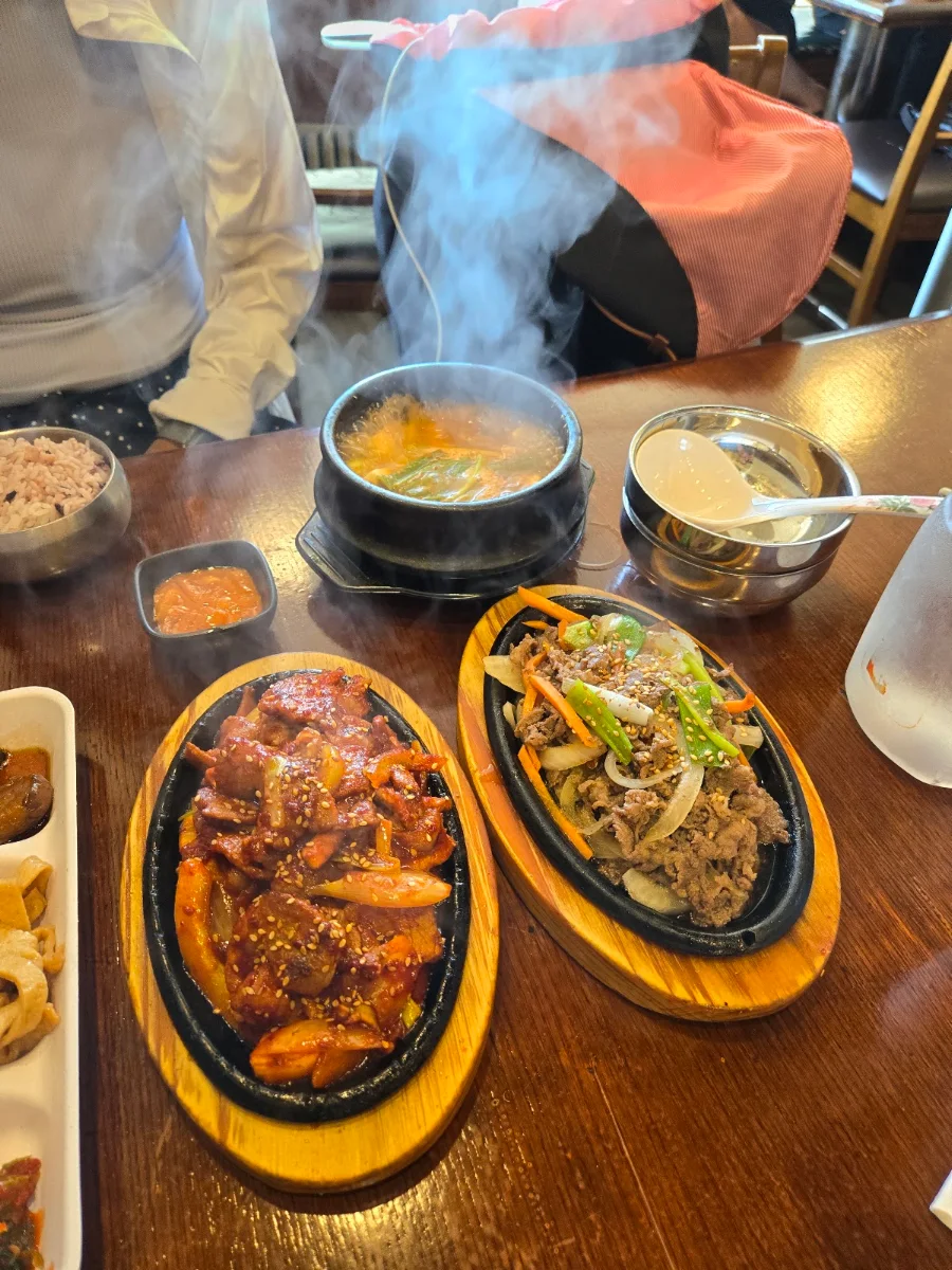 bulgogi in hot-pot 뚝배기불고기