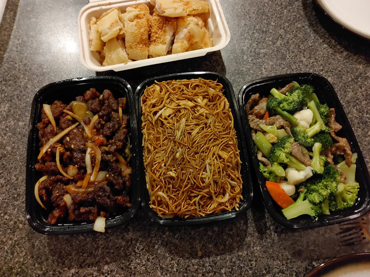 Almond Chicken Ginger Beef Beef Chop Suey Chicken Chow Mein