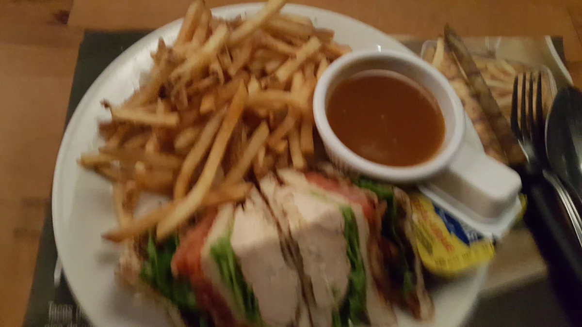 Club Sandwich Plate