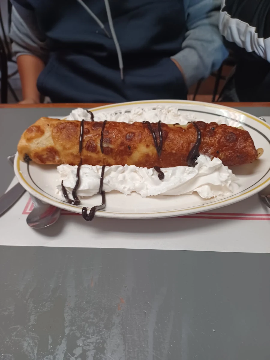 Crêpe Au Chocolat Avec Crème Fouettée