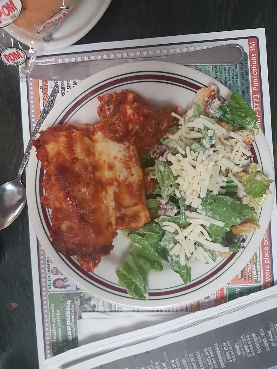 Manicoti Avec Salade Cesar